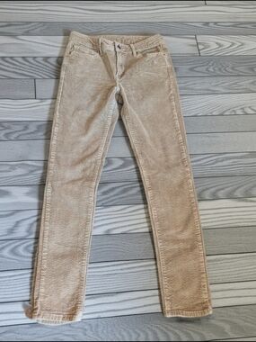 Levi's  Women's skinny-fit fine-wale corduroy trousers. Size 28x30